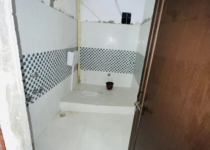 Mahalaxmi Triveni Hotel