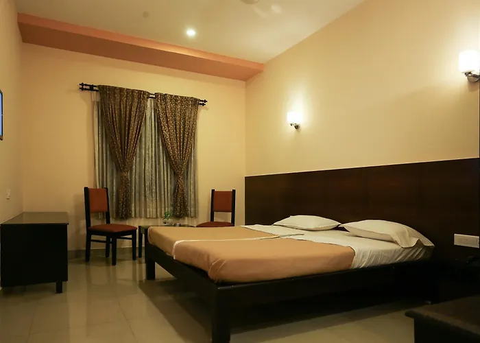 Philomena Hotel & Apartment