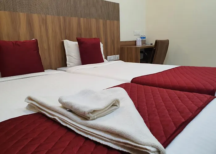 Hotel Deepakam Inn