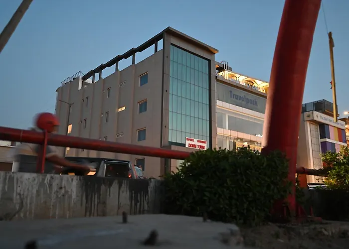 Hotel Down Town - Paschim Vihar Delhi 