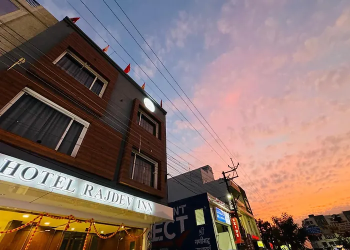 Hotel Rajdev Inn