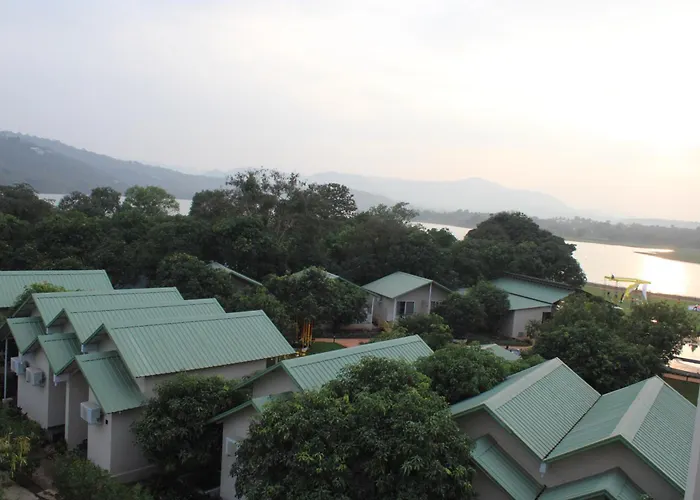 Mango Leaf Lake Resort Malkhed