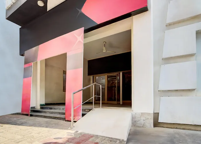 Hotel O Mala Residency