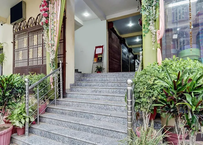 Collection O Patliputra Station Formerly Radhika Inn