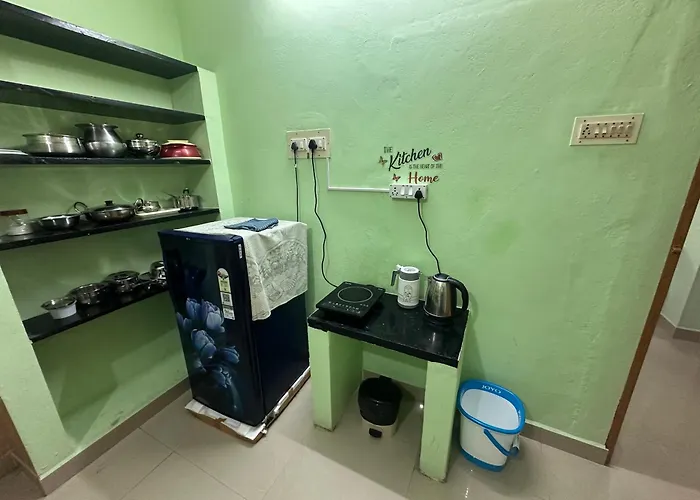 Golden Service Apartment
