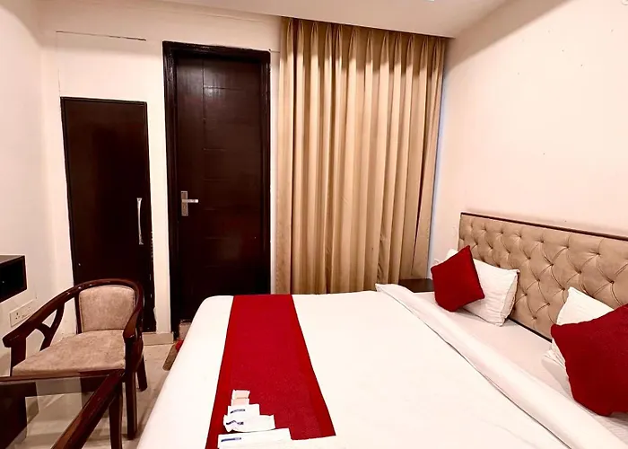 Hotel Lycoris Zirakpur Chandigarh !! Large Parking Space ! Luxury Rooms ! Ambala Chandigarh Highway