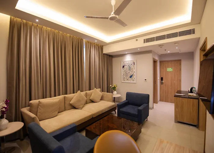 Hometel Lucknow - A Sarovar Hotel