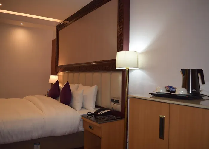 Hotel The Haven - Centrally Heated And Air Conditioned