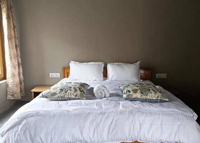 Tsogstot Residency