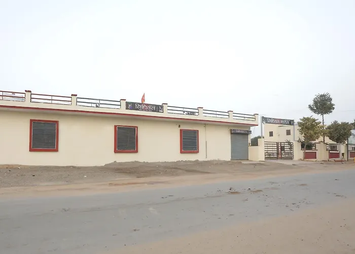 Super Oyo Hotel O Nidhivan Guest House
