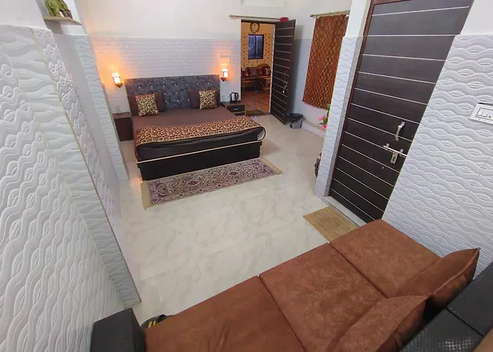 Mayur Villa