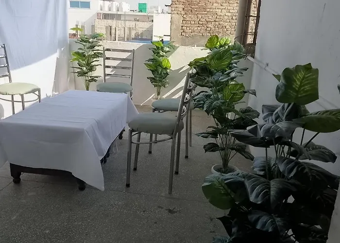 Hotel Ecg Grand Inn Near Igi Airport