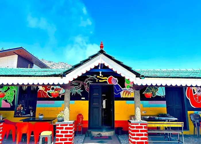 Rave Raja Coworking Hostels