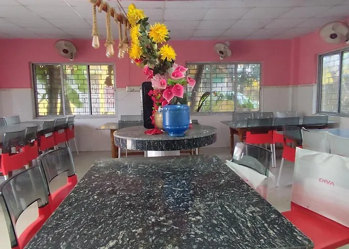 India Tours Only Tajeswaree Hotel & Resort