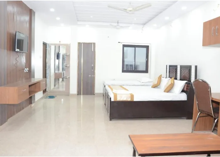 Hotel Subhadra