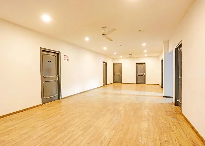 Super Oyo Townhouse Vijay Khand Gomti Nagar