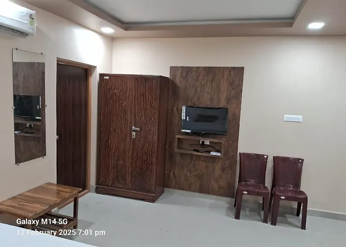 Ponnuswamy Residency