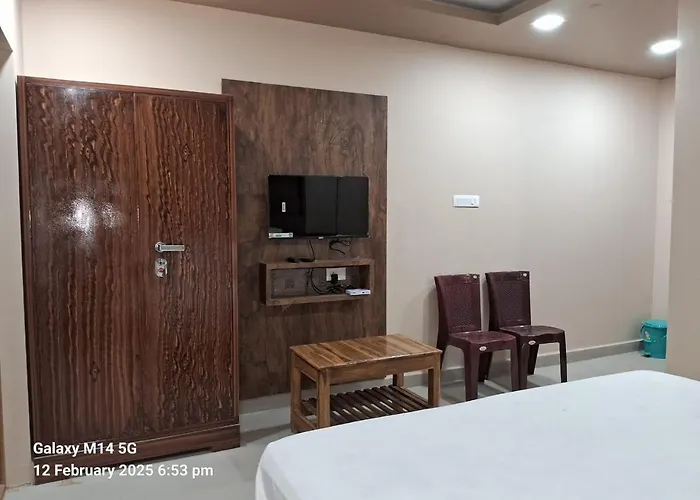Ponnuswamy Residency