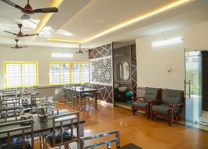 Hotel Kurunjii Residency