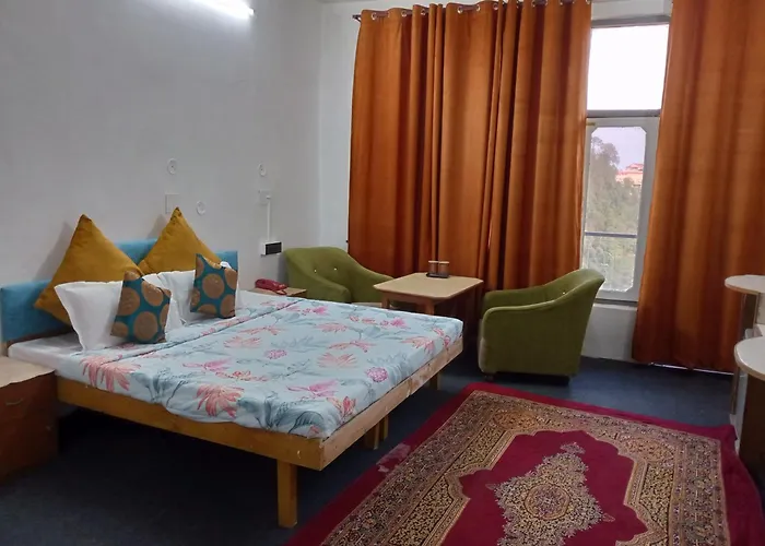 Hotel Chaitanya Inn