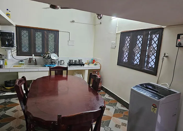 Shriya Home Stay