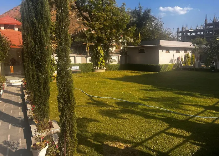 Lokesh Hotel