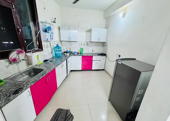 Homely Stay 7