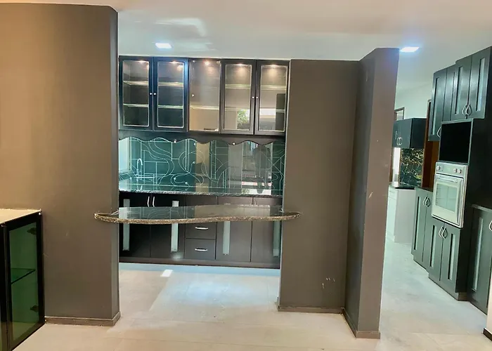 Cozycasa By Nattis Group 4 Bedroom - Jacuzzi & Private Garden