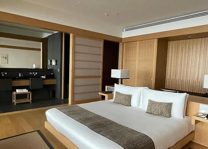 The Atlantiis Suite Near Igi Airport