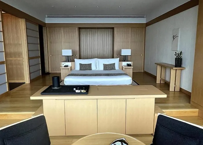 The Atlantiis Suite Near Igi Airport