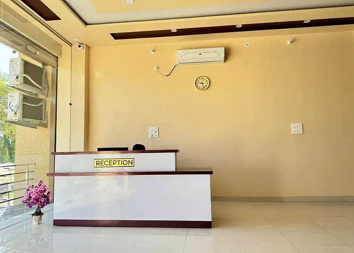 Hotel Shree Radha Raman