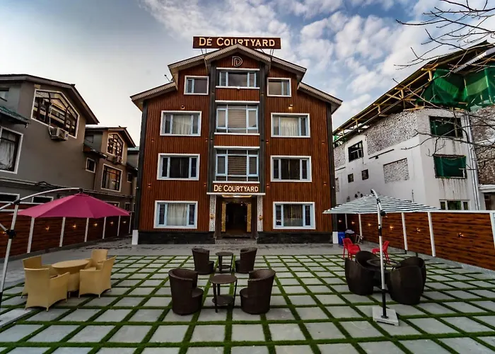 Hotel De Courtyard Pahalgam