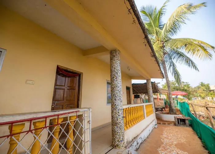 Page Three Stays And Backpackers Hostel