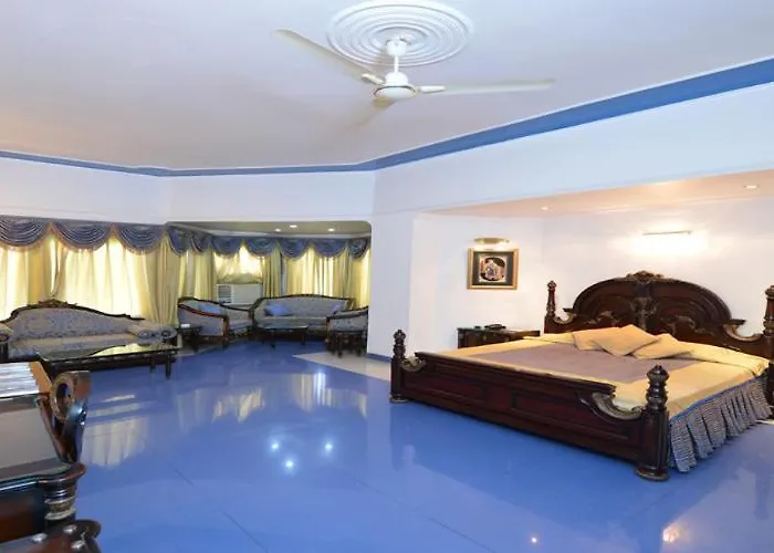 Parakeet Tourist Resort