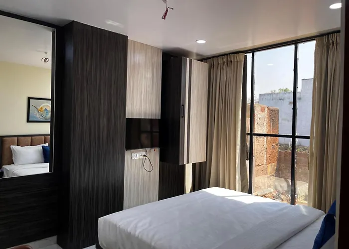 Hotel Soumya Sarovar
