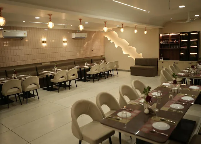 Hotel Vatika Palace New