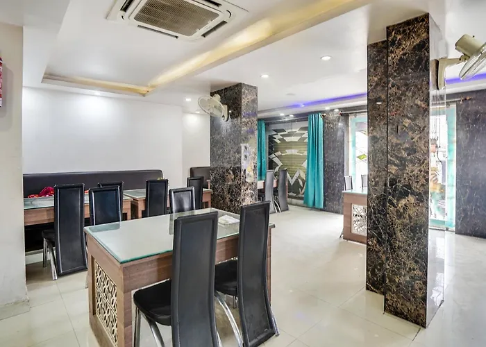 Super Townhouse Butler Road Near Maripur Chowk
