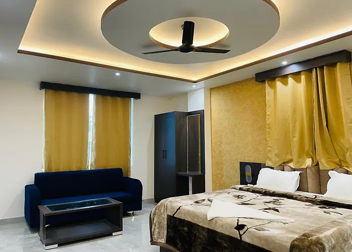 Hotel D B Palace