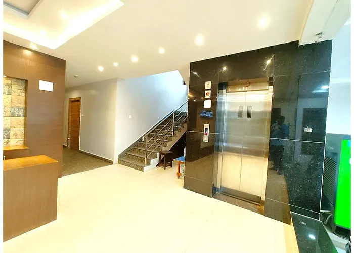Hotel Home Town Puri Near Golden Beach And Temple - Fully-Air-Conditioned-With-Lift-Wifi-Home Style-Food Menu-And Parking Facilities - Book Now
