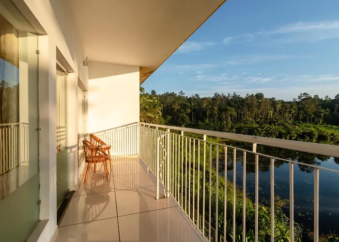Karapuzha Village Resort
