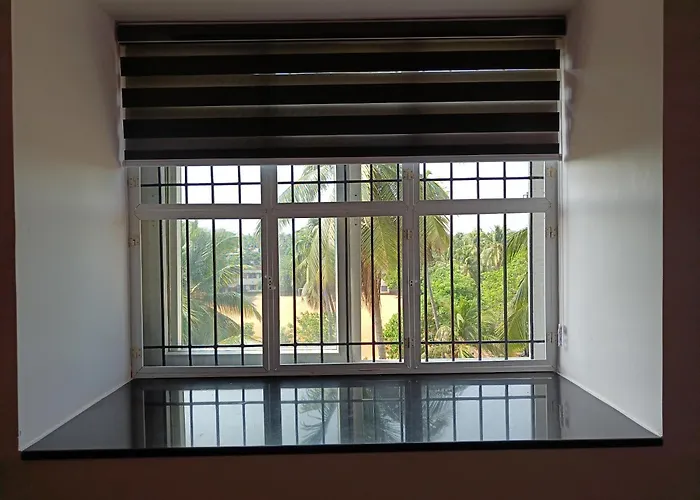 2 Bhk Furnished Flat - 200 M To Guruvayur Temple - For Families Only