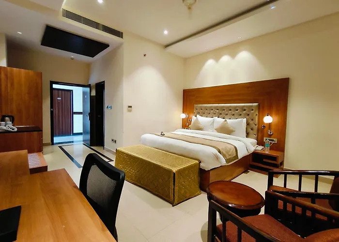 Mayur Hotel & Resort
