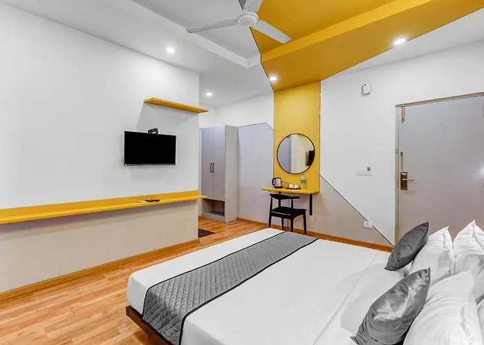 Upar Hotels Nungambakkam Nearby Us Consulate Apollo Hospital Sankara Nethralaya Chennai