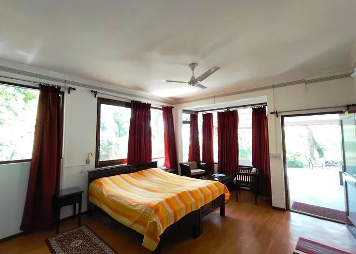Clouds End Villa, A Heritage Home Stay, 10 Mins From Mcleodganj