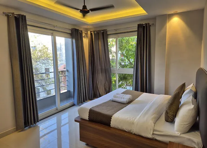 Hotel Aura Homes 1 Bhk Near Golf Course Road Gurgaon