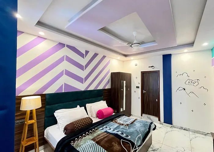 Bonfire Hostels Rishikesh