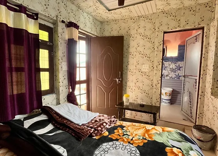 Astha Guest House