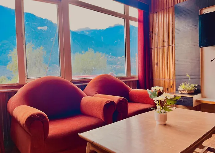 The Town House - Lavish & Luxury Rooms Near Mall Road Manali