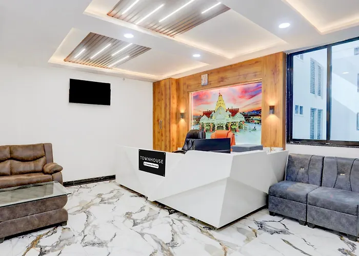 Super Townhouse Ambaji Formerly Hotel Kardhar Inn