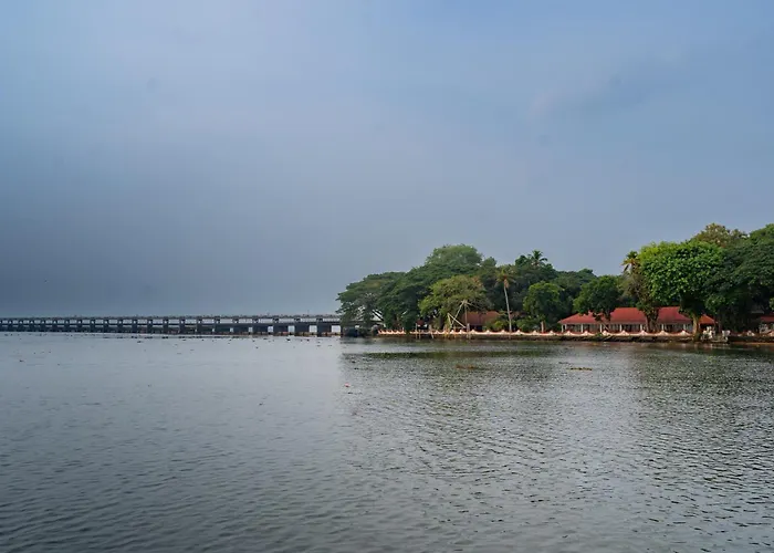 Ktdc Kumarakom Gateway Resort